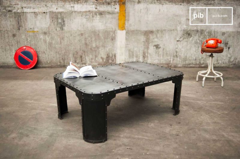 Perçinli endüstriyel metal sehpa